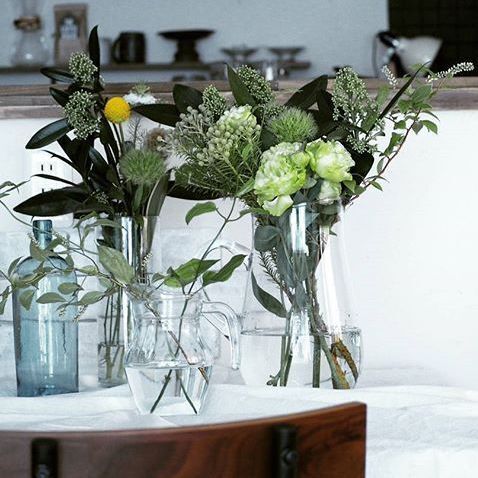 透明感のある華やかさをプラス ガラス容器で楽しむフラワーアレンジのススメ 19年3月27日 ウーマンエキサイト 1 4 透明感のある華やかさをプラス ガラス容器で楽しむフラワーアレンジのススメ 19年3月27日 ウーマンエキサイト 1 4