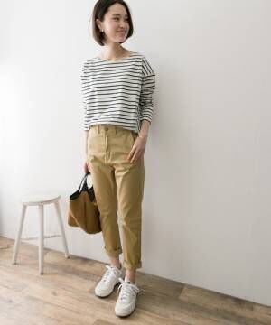 大人コーデに取り入れたい 定番 ベージュパンツ の着こなし術15選をご紹介 19年5月2日 ウーマンエキサイト 1 4