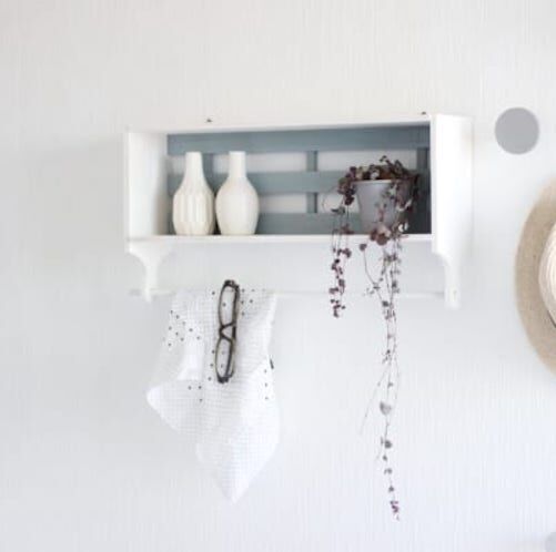 連載 セリアetc で簡単に お洒落見せ収納できるウォールシェルフをdiy 19年7月25日 ウーマンエキサイト 1 4