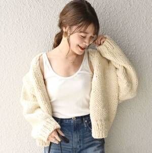 ざっくりニットカーデでこなれ感を 大人っぽカジュアルコーデを考えよう 19年9月25日 ウーマンエキサイト 1 4