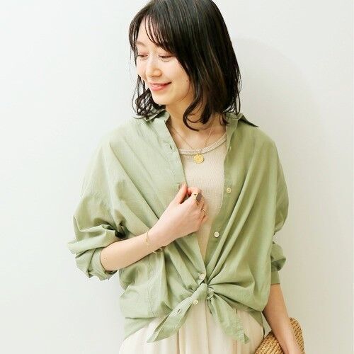 オーバーサイズが今の気分 大きめシャツで叶う大人女子の春コーデ 年4月7日 ウーマンエキサイト 1 5