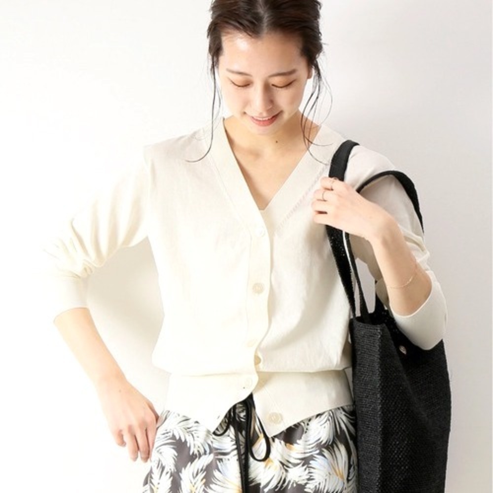 ショートでも ミドルでも ロングでも 大人女性のカーディガンコーデ集 年6月22日 ウーマンエキサイト 1 5