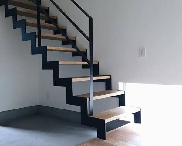 階段インテリアでお家に抜け感プラス 階段下収納も要チェック 年6月28日 ウーマンエキサイト 2 4