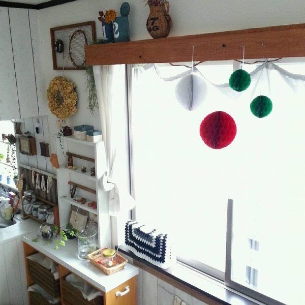 窓際インテリア特集 部屋があっという間におしゃれになる飾り付けポイント 年6月26日 ウーマンエキサイト 8 10