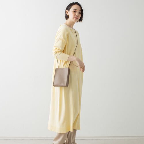 ワンピース パンツが鉄板 おしゃれに差がつく大人女子の重ね着コーデ特集 21年3月7日 ウーマンエキサイト 1 5