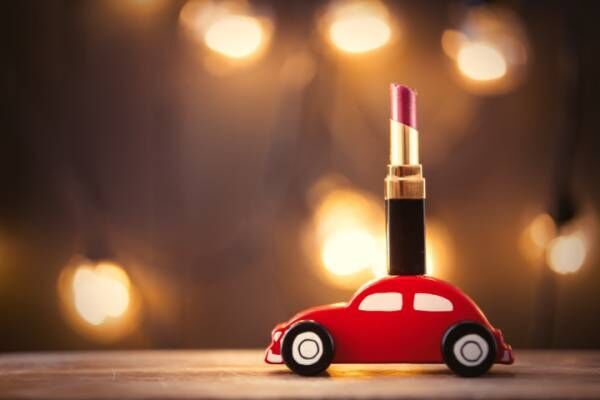 Chrismtas toy car and lipstick