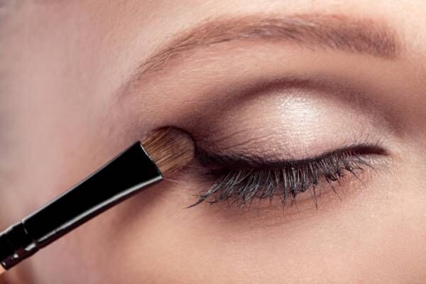 Makeup. Eye shadow brush