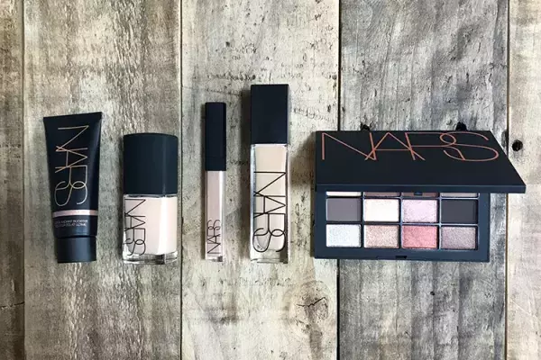 NARS RADIANCE REPOWERED COLLECTION製品一覧