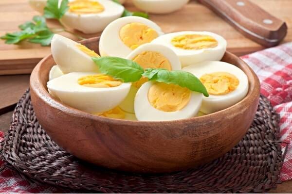 卵が「摂りすぎ注意」といわれていた理由は？