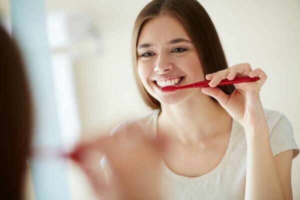 自宅で簡単にできる歯のホワイトニングアイテム