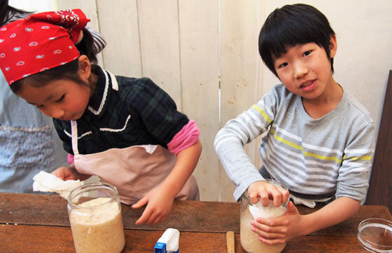 日本人親子がパリで暮らせば 寒い季節のお楽しみ♪　みそを手づくりしてみよう！