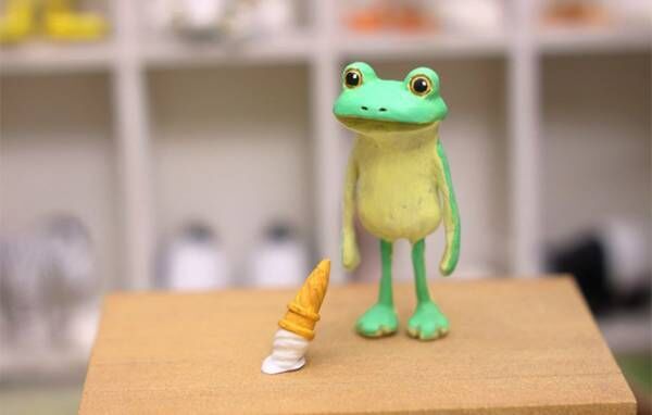 粘土で作った『カエルの置物』に、吹き出す人続出　「目がすべてを物語っている」
