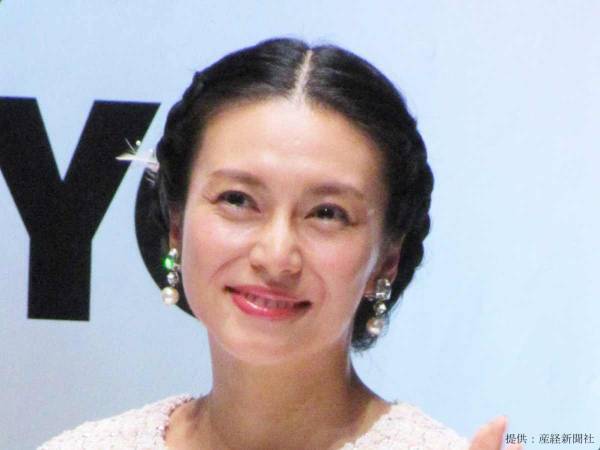 柴咲コウがYouTubeデビュー！　動画を見たファン「美しすぎて内容が入ってこない…」