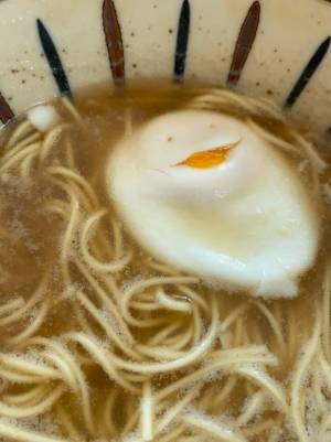 ラーメンの写真に、２９万人が爆笑！　その理由は『玉子』にあった？