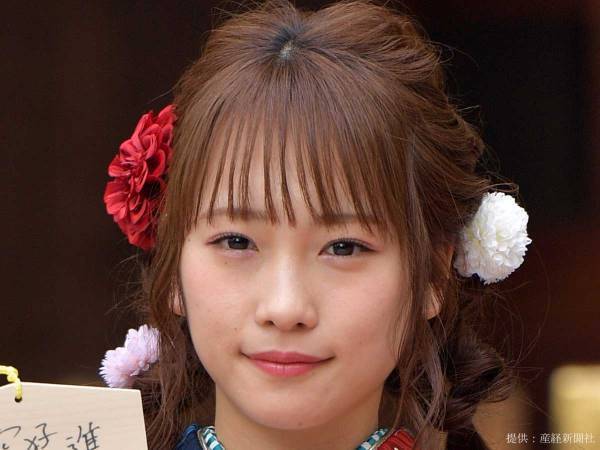 川栄李奈がサクラ柄の『手作りマスク』を公開し「簡単でオススメ」　徹底した予防対策をファンが称賛