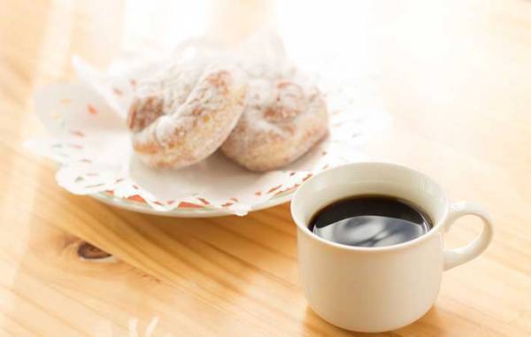 「ぜい沢してないのに、なぜかお金が貯まらない…」　理由はコレかも