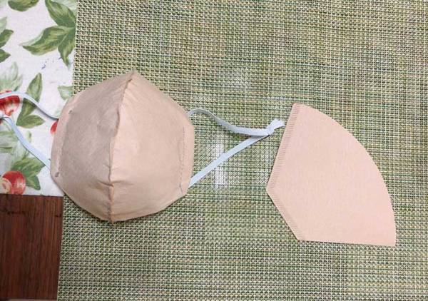 コーヒーフィルター１枚で完成！　簡単にできる『使い捨てマスク』