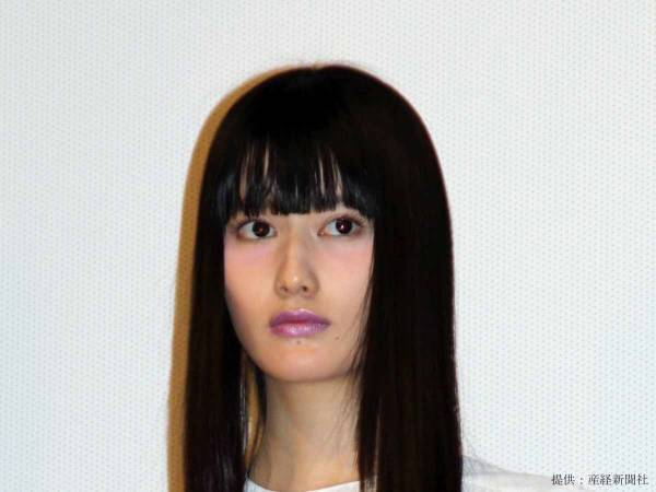 橋本愛が無加工の『すっぴんショット』を公開！　意外なコンプレックスに「本当に同じ人間かよ…」