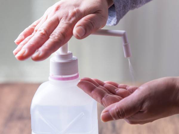 花王がアルコール消毒液の増産を発表　昨年比の製造数に「これぞ企業努力だ」驚きの声