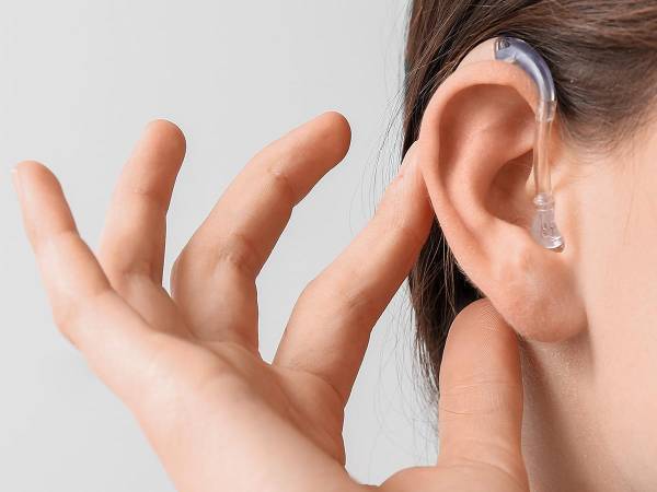 ドラッグストアや百円ショップで…補聴器ユーザーから悲痛な訴え「代用しないで」