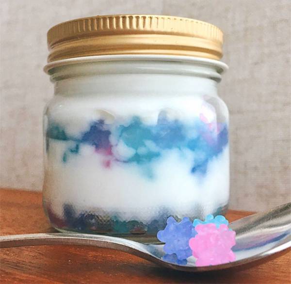 金平糖×ヨーグルトで、魅惑のスイーツに…　Twitterに投稿された写真に、１９万人が反響