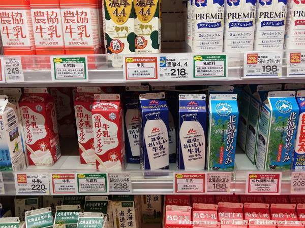 酪農家を助けるべく、『ラッシー』を飲もう！　大人にはカウボーイカクテルがおすすめ