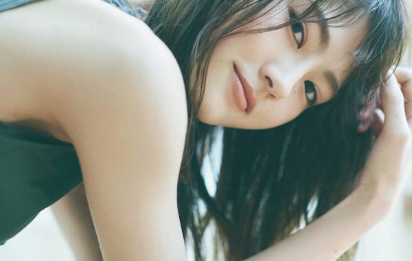 若月佑美が『Oggi』の美容専属モデルに抜擢！　ファンから「毎月買う」の声続出