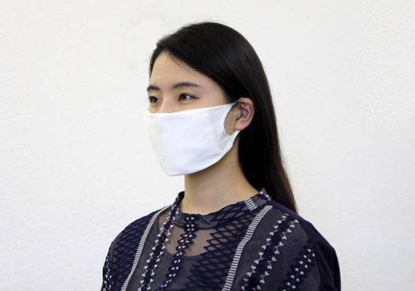 タイツやストッキングなどで知られる『アツギ』が、マスクの生産販売を発表！