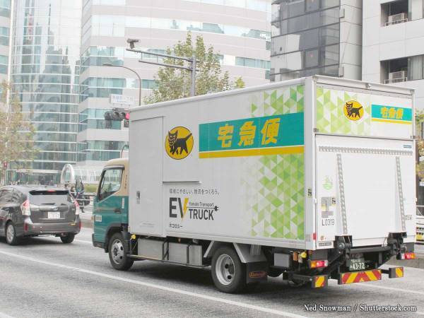 「クロネコもちょっとかわいいことするやん」　トラックをよく見ると？