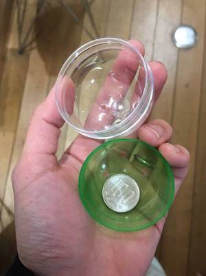 こんな会社で働きたい…っ！　置いてあるカプセルトイの『最高すぎる中身』が、こちら