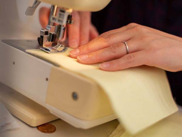 妻が作った『職場には恥ずかしいマスク』　最高のデザインに「最高すぎる」「好き」