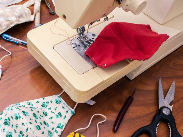 「これはやばい」「かっこいい！」　友人の言葉を信じて『宝塚風マスク』を作ったら…