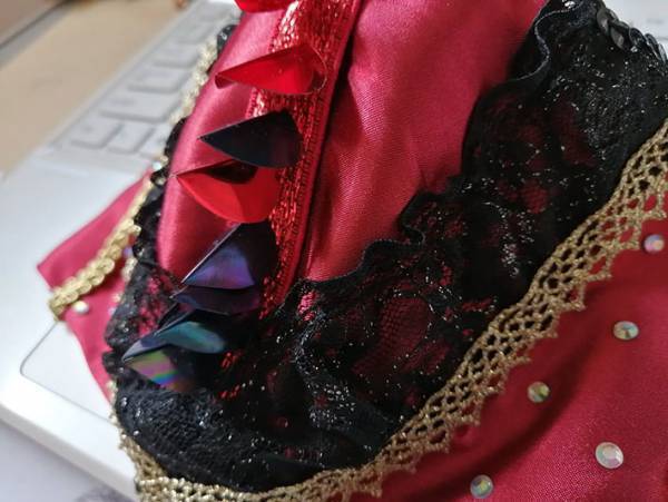 「これはやばい」「かっこいい！」　友人の言葉を信じて『宝塚風マスク』を作ったら…