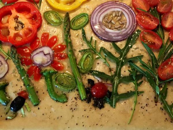 パンの『トッピング』に「なんて素敵」「おいしそう」の声　焼いてみると？