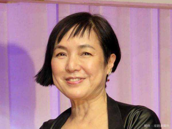 桃井かおりが「美容院に行けなくてもOK」とセルフカットヘアを公開！　「思い切りましたね」