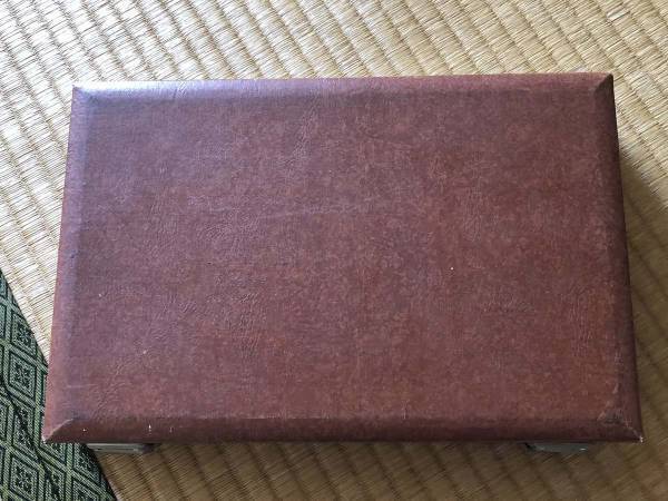 「大学生ならそろそろ必要でしょ」と祖父母が渡した物　中身に「これはすごい」の声