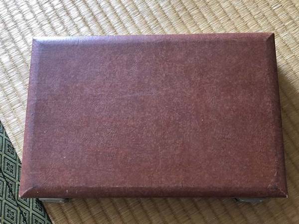 「大学生ならそろそろ必要でしょ」と祖父母が渡した物　中身に「これはすごい」の声