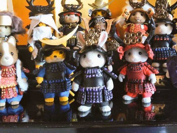 五月人形として飾られたのは？　手のひらサイズの『かわいさ』に惹きつけられる