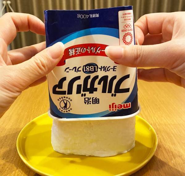 ヨーグルトのパックそのまま…　話題の『チーズケーキ』を作ってみると？「洗い物少ない」「簡単」