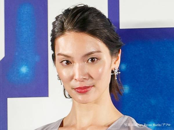 芸能界の『バトンリレー』に「遠慮して」　秋元才加の思いにさまざまな声