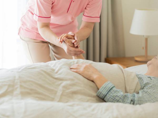 介護施設で過ごす母の日プレゼントに生花はやめて　その理由にハッとする