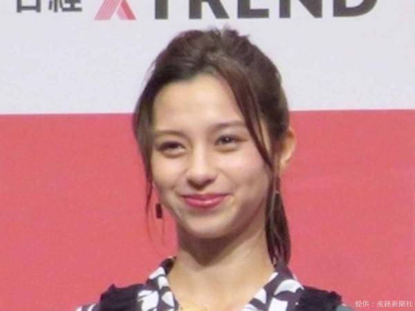 中条あやみのタンクトップ姿に「まるで女神…」　外出自粛中の過ごし方は？