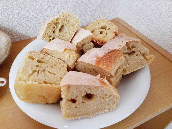 パンを作っていたらモンスターが誕生してしまった…　『数時間後の姿』に「爆笑した」の声