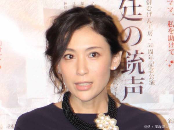 雛形あきこが『２０歳の長女』の誕生日をお祝い！　「そんなに大きな子供が…」とファン驚愕