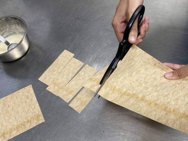 駄菓子のビッグカツ３３枚分！　でき立てが楽しめる『ビッグカツの肉』発売に反響