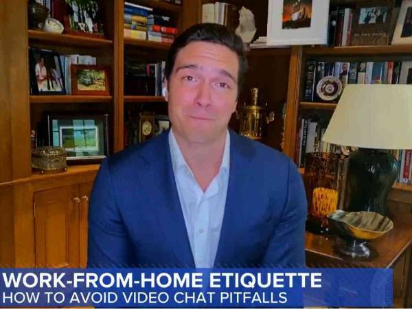 リモート出演のリポーター　ズボンを履いていない下半身が映って視聴者が騒然