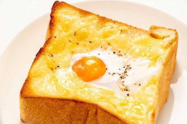 「エッグトースト作ったんだけど怖い…」　ヒヤリとする出来栄えがこちら！