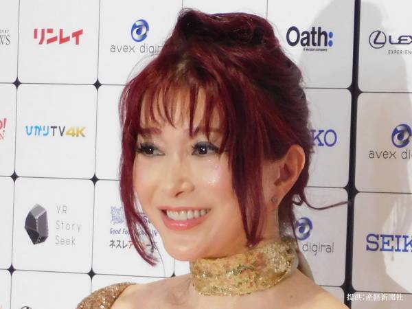 「待ってました」「目のやり場に困る」　叶美香『BLEACH』コスプレが期待以上