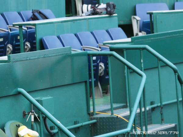 コロナの影響で無観客試合になった野球　客席が「斬新すぎる」「最高のアイディア」と話題に！