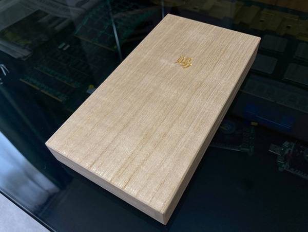 特別給付金を桐箱に入れて…？　Twitterに投稿された『使い道』が斬新！